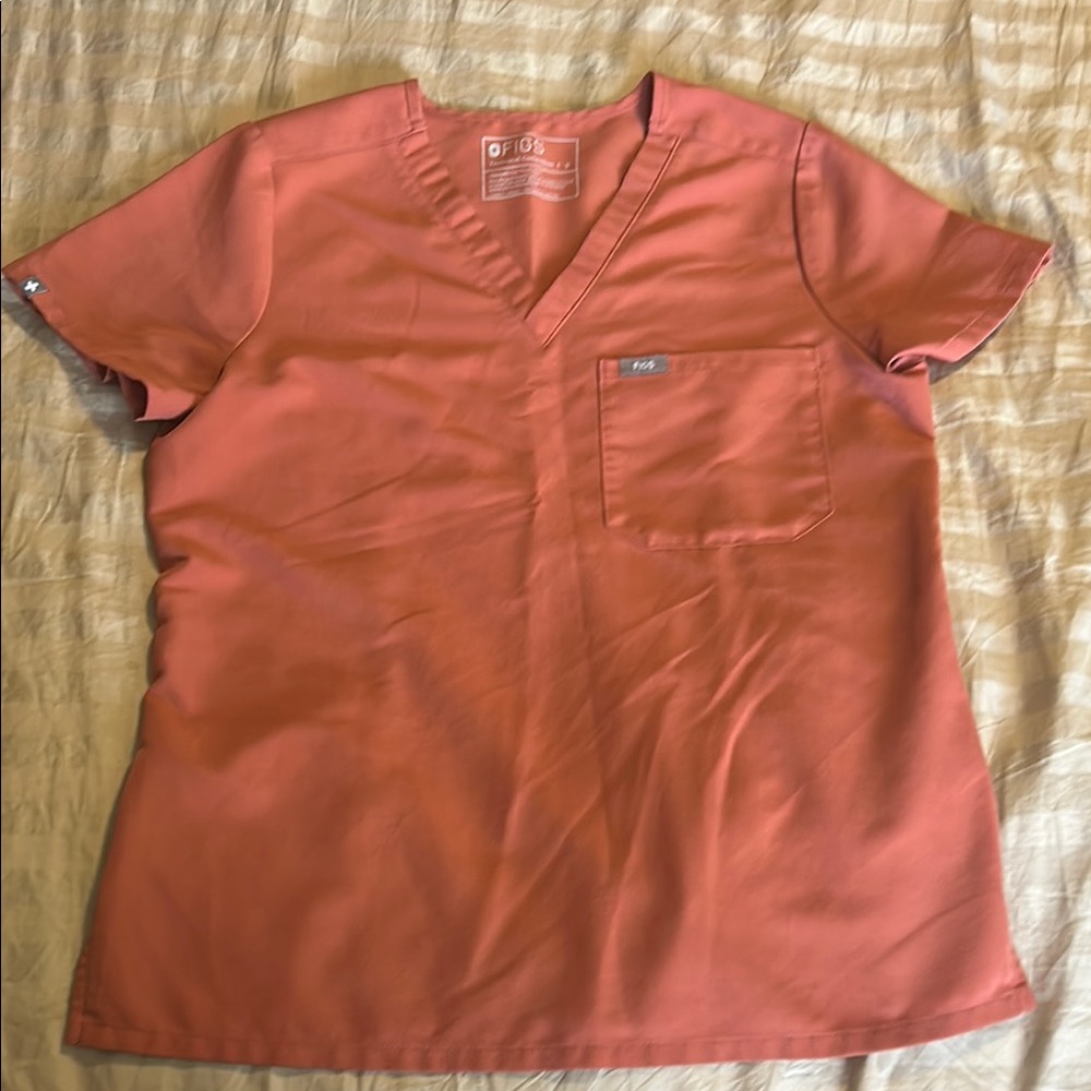 Figs Coral V-Neck Scrub Top